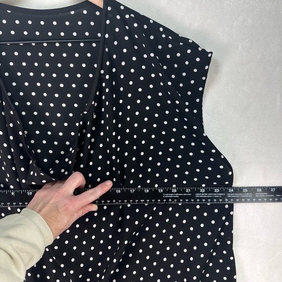 Black With White Polka Dots Sleeveless Cowl Neck Blouse Womens Size 2X - Picture 8 of 9